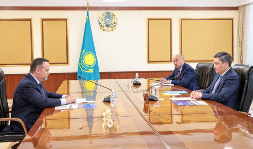 ۇكىمەت باسشىسى رف نوۆگورود وبلىسىنىڭ گۋبەرناتورىمەن بىرقاتار ماسەلەلەردى تالقىلادى