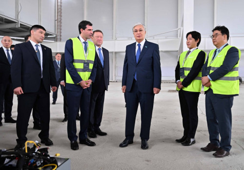 پرەزيدەنت KIA اۆتوموبيل زاۋىتىنىڭ قۇرىلىسىمەن تانىستى