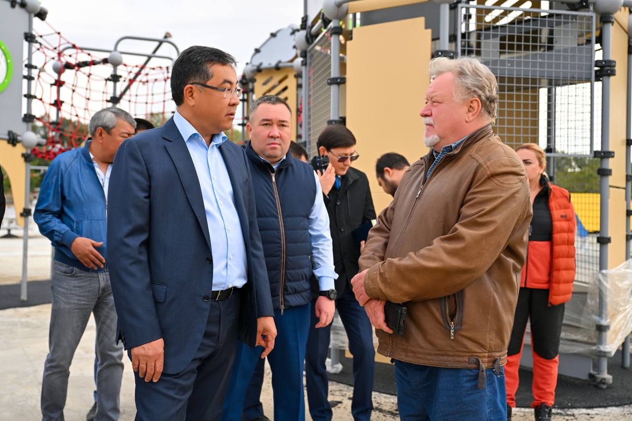 سەمەيدىڭ ءسانى كىرىپ كەلەدى