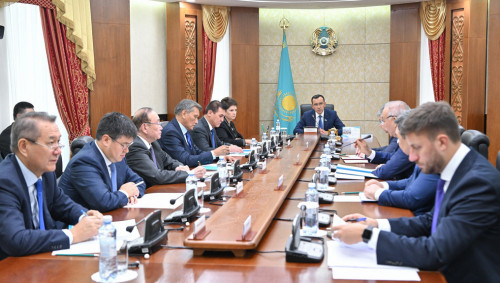 سەناتورلار كەدەن ءدالىزىن قۇرۋ تۋرالى زاڭدى ماقۇلدادى