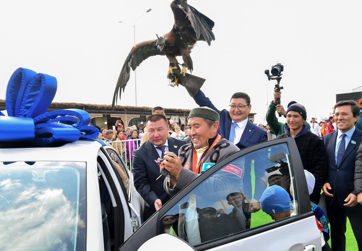 قىران قۇستىڭ قاناتى جازىلعاندا...