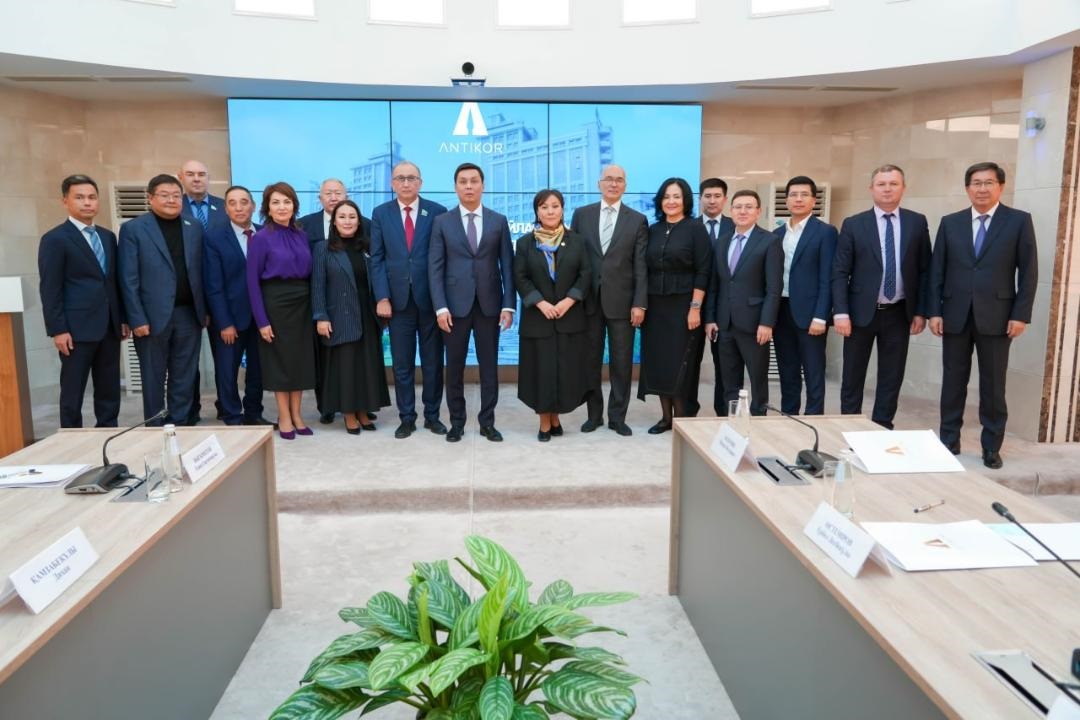 قوعامدىق كەڭەس جەمقورلىقپەن كۇرەسكە اتسالىسادى