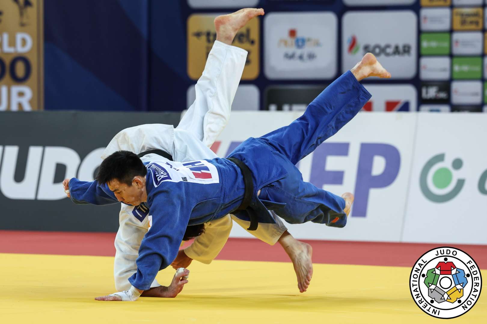 جارىستار كۇندەلىگى: دزيۋدو: قورجىندا – 2 التىن, 1 كۇمىس