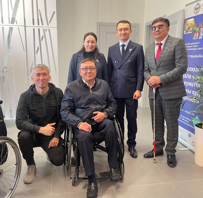 ينكليۋزيا سالاسىندا 100 ساراپشى دايارلانادى