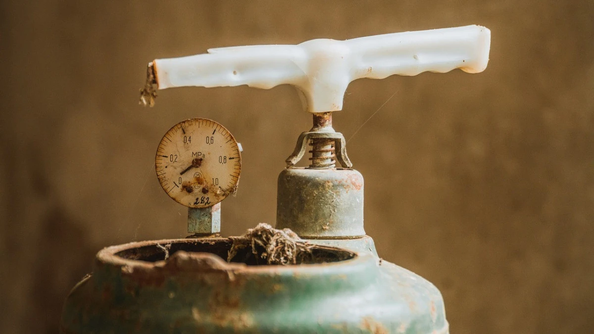 الماتى وبلىسىندا گاز جارىلىپ, 1 ادام كوز جۇمدى