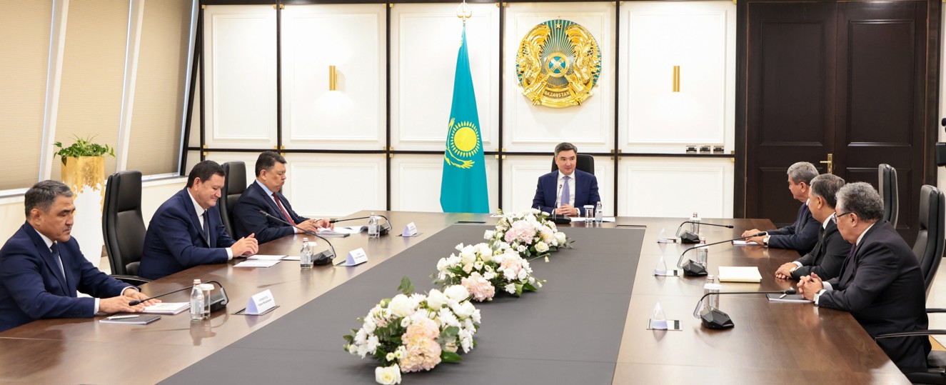 ورتالىق ازيا: ارال تاعدىرى الاڭداتادى