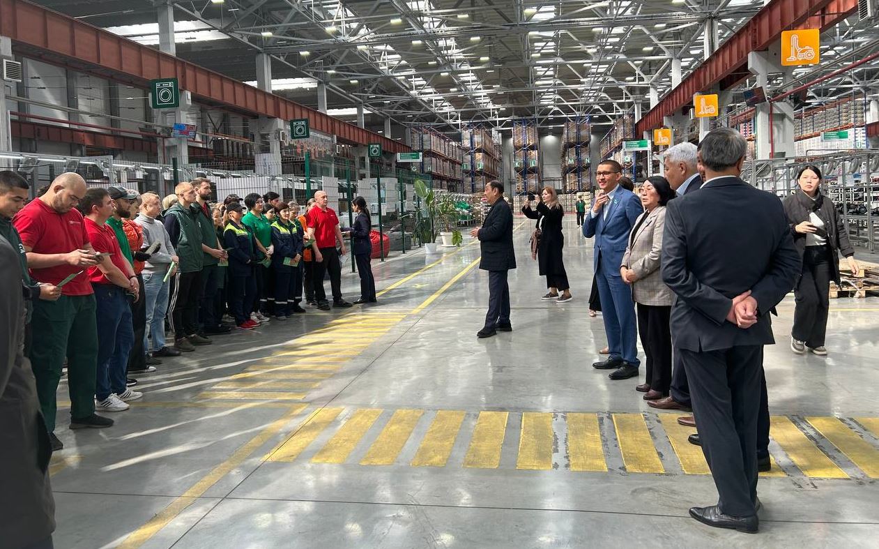 اەس: حالىقتىق شتاب ساران قالاسىنىڭ ەڭبەك ۇجىمدارىمەن كەزدەستى