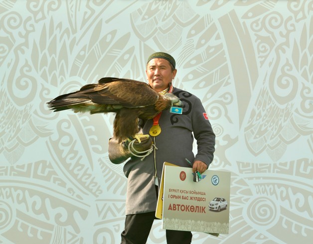 بەكزادا ونەردىڭ بيىگى