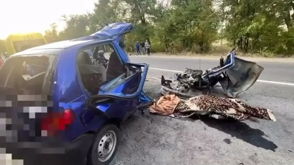 الماتى وبلىسىندا جول اپاتى بولىپ, 3 ادام كوز جۇمدى