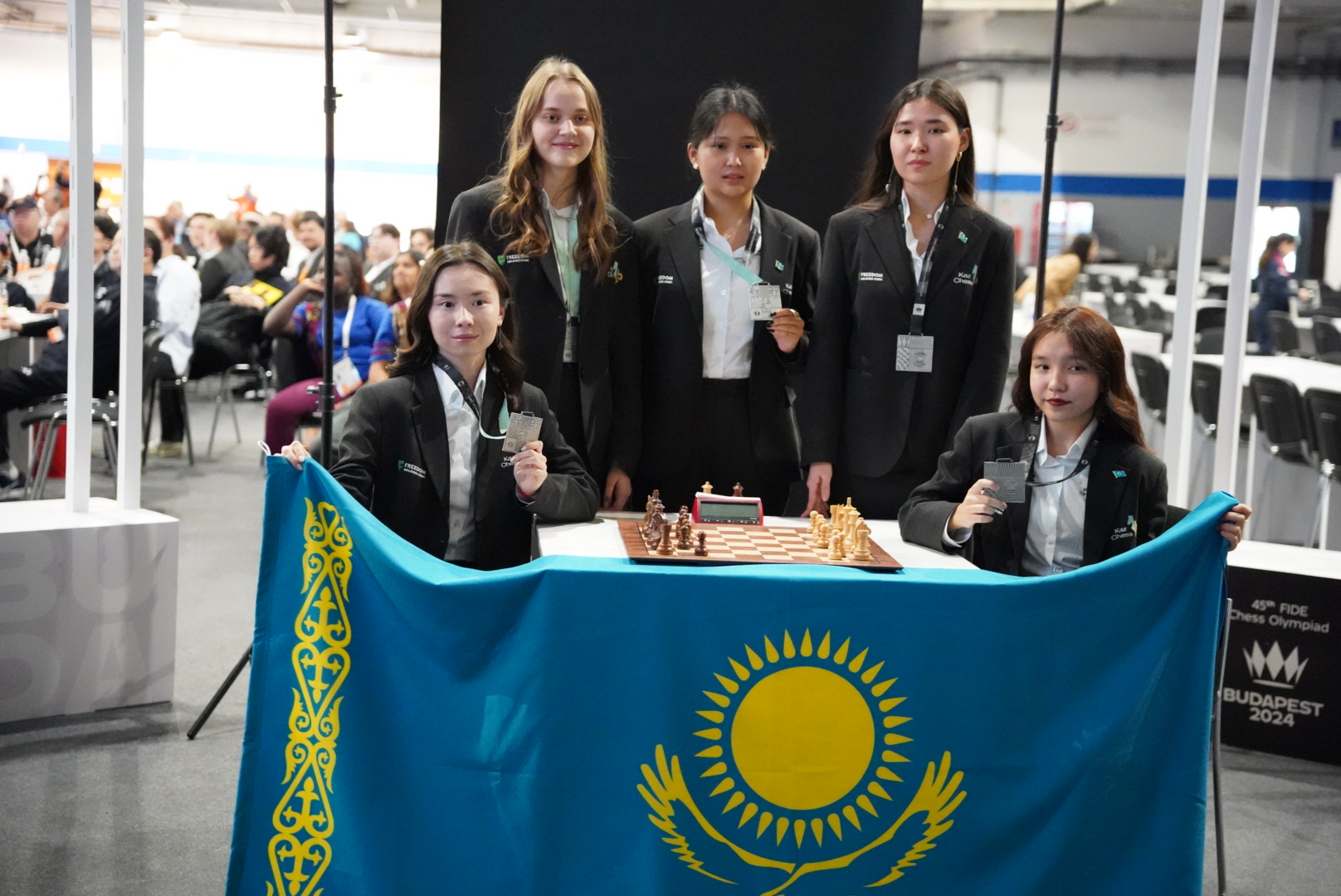 التىنعا پارا-پار كۇمىس جۇلدە