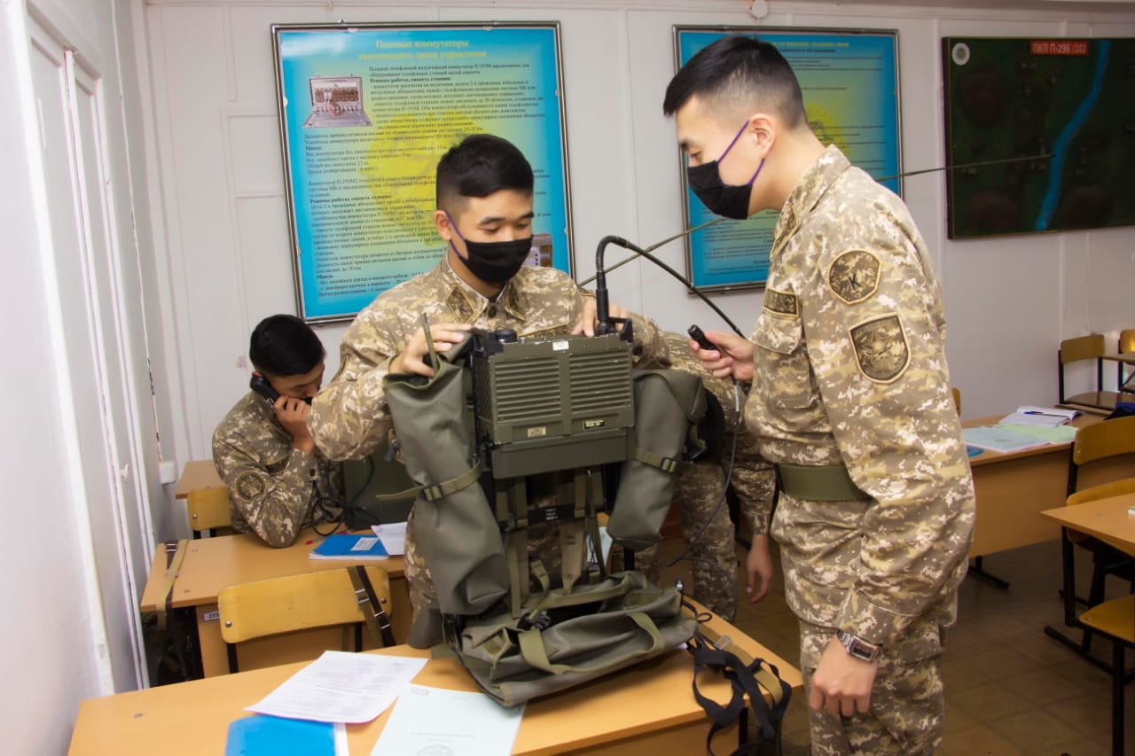 اسكەري كافەدرادا ءبىلىمىن شىڭدايدى