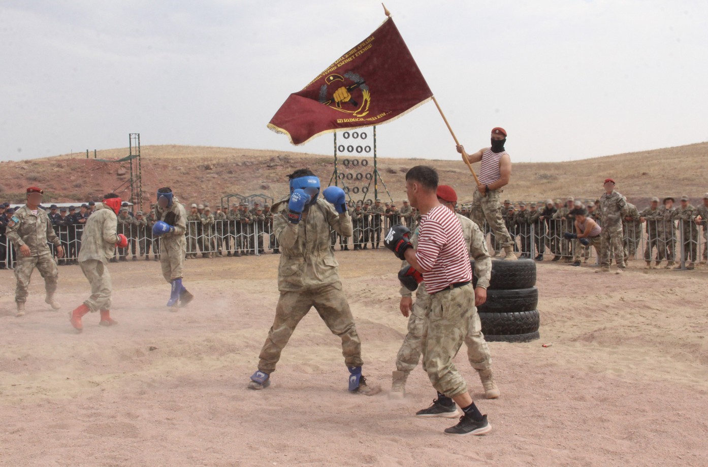 ايتا كەتەيىك, اسكەري قىز­مەت­شىلەر اراسىنداعى قايسارلىق پەن وجەتتىكتى, شىدامدىلىق پەن توزىمدىلىكتى سىڭعا سالار ايتۋلى ءىس-شارانى تاماشالاۋعا تۇركيا, رەسەي, وزبەكستان, قىرعىز رەسپۋبليكالارىنىڭ ارنايى جاساق وكىلدەرى دە كەلىپ, وزدەرىنىڭ جوعارى باعاسىن بەردى. 