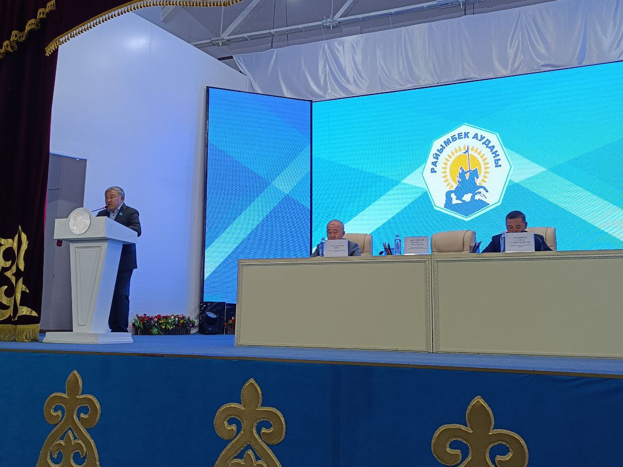 سەناتور: جەرگىلىكتى تۇرعىنداردىڭ مۇددەسى ەسكەرىلەدى