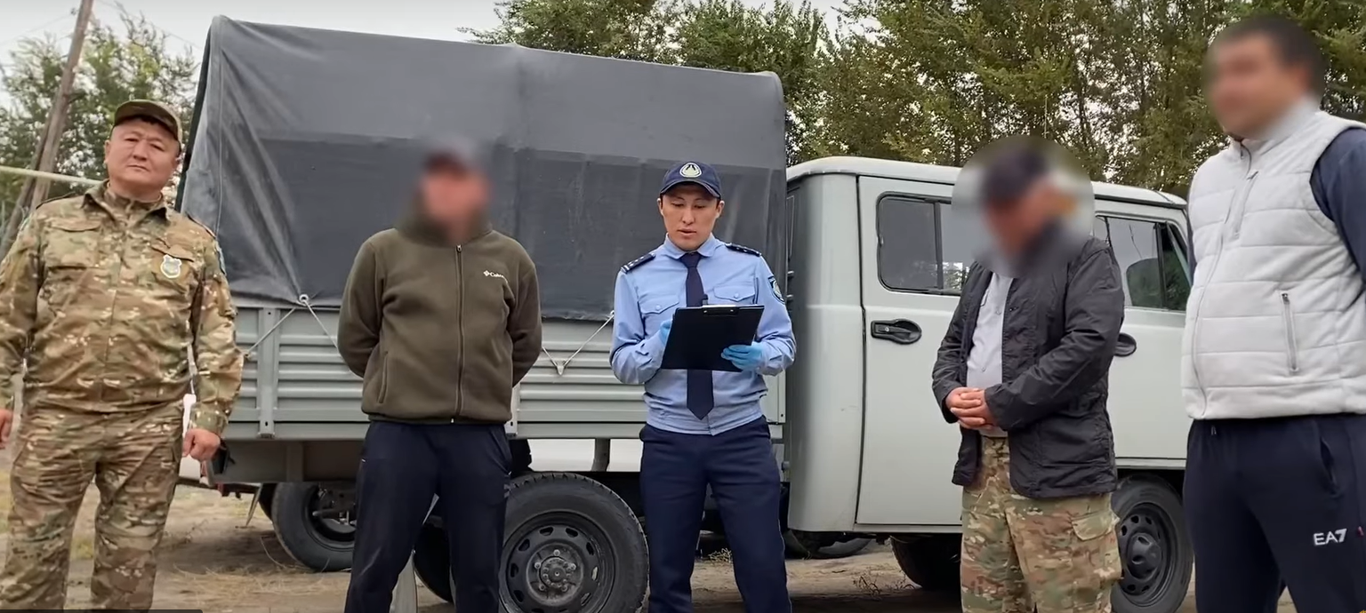 الماتى وبلىسىندا «قىزىل كىتاپقا» ەنگەن جانۋاردى اۋلاعاندار ۇستالدى