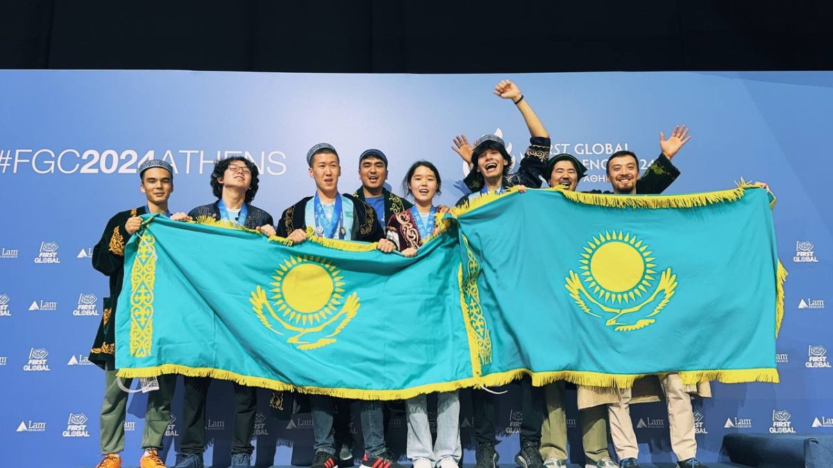 روبوتوتەحنيكا: قازاقستان وقۋشىلارى ءۇش دۇركىن الەم چەمپيونى اتاندى