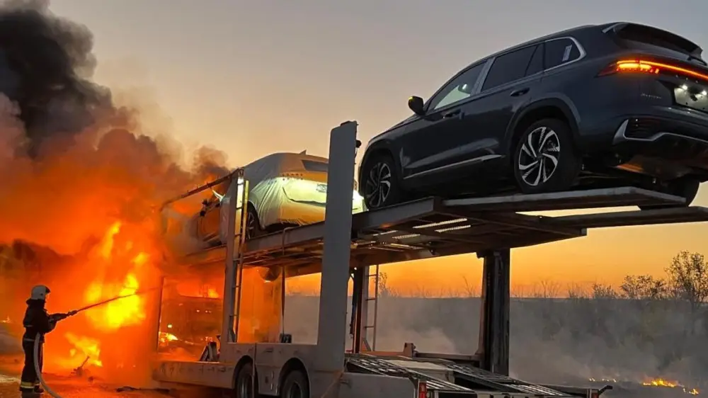 اقتوبەدە  جۇك كولىگى ورتەنىپ, ەكى ادام زارداپ شەكتى