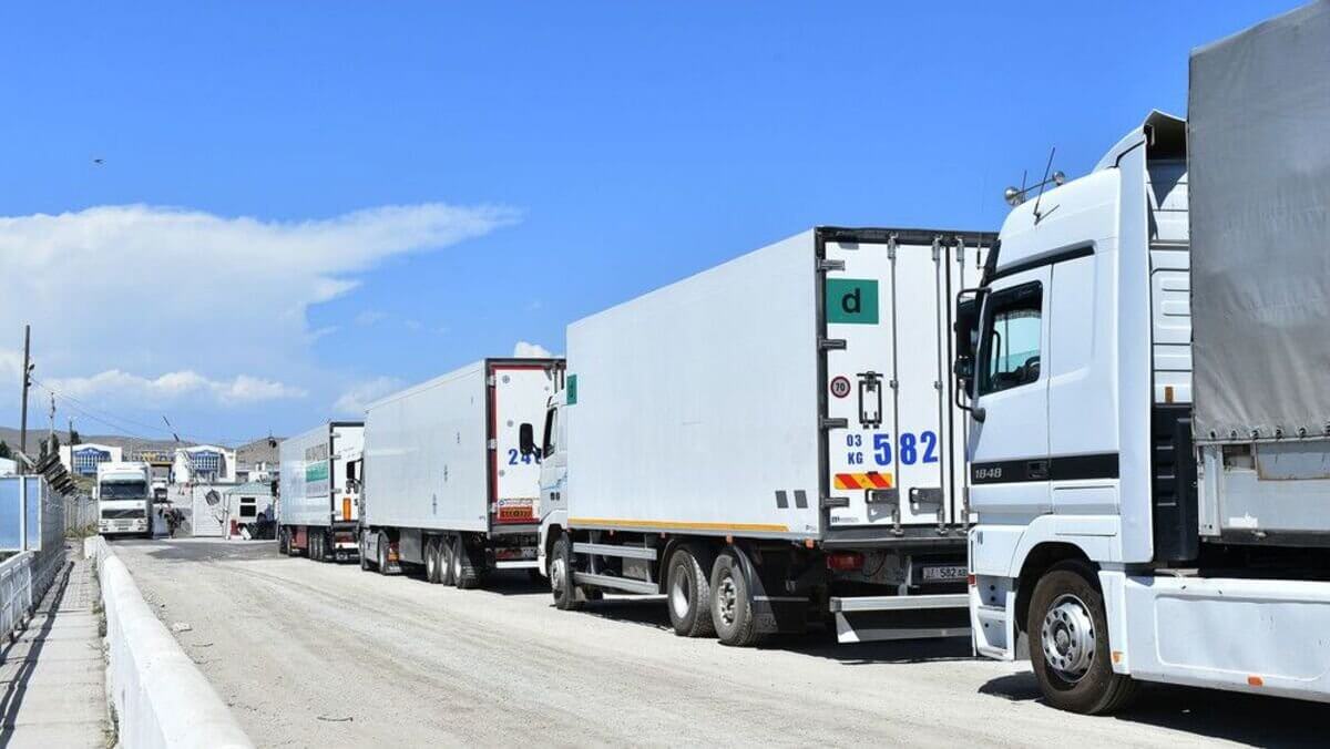 قازاقستان مەن قىرعىزستان جۇرگىزۋشىلەرى جاپپاي توبەلەستى