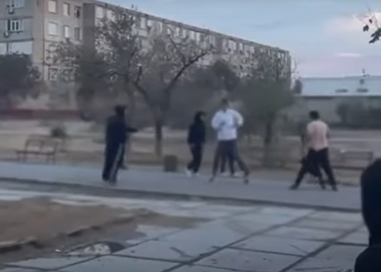 اقتاۋدا جاستار  ەگدە جانداردى جابىلىپ ۇرعان