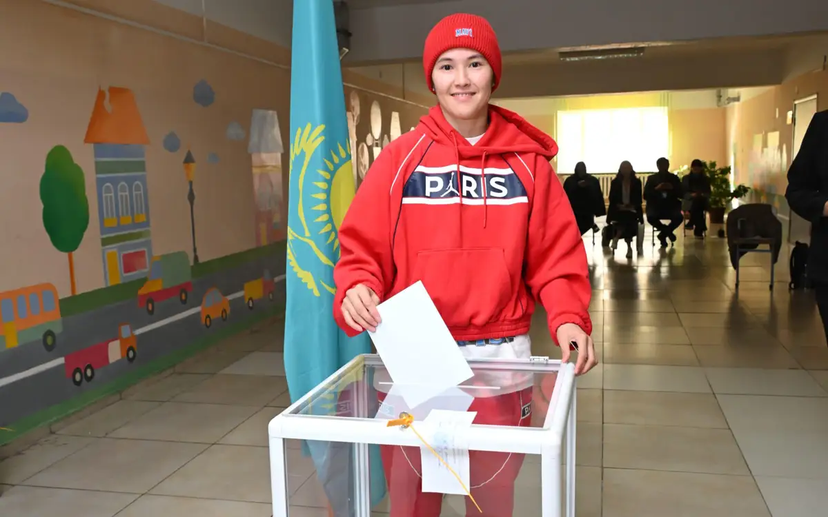 بوكسشى نازىم قىزايباي ءوز تاڭداۋىن جاسادى