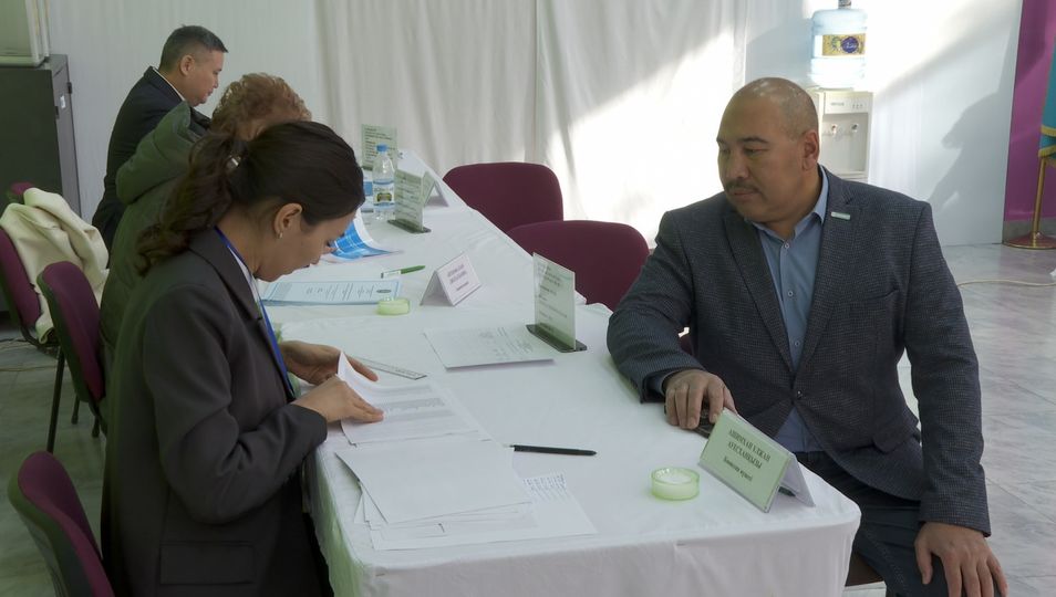 ەرماحان يبرايموۆ: ازاماتتىق ۇستانىمىمدى ءبىلدىردىم