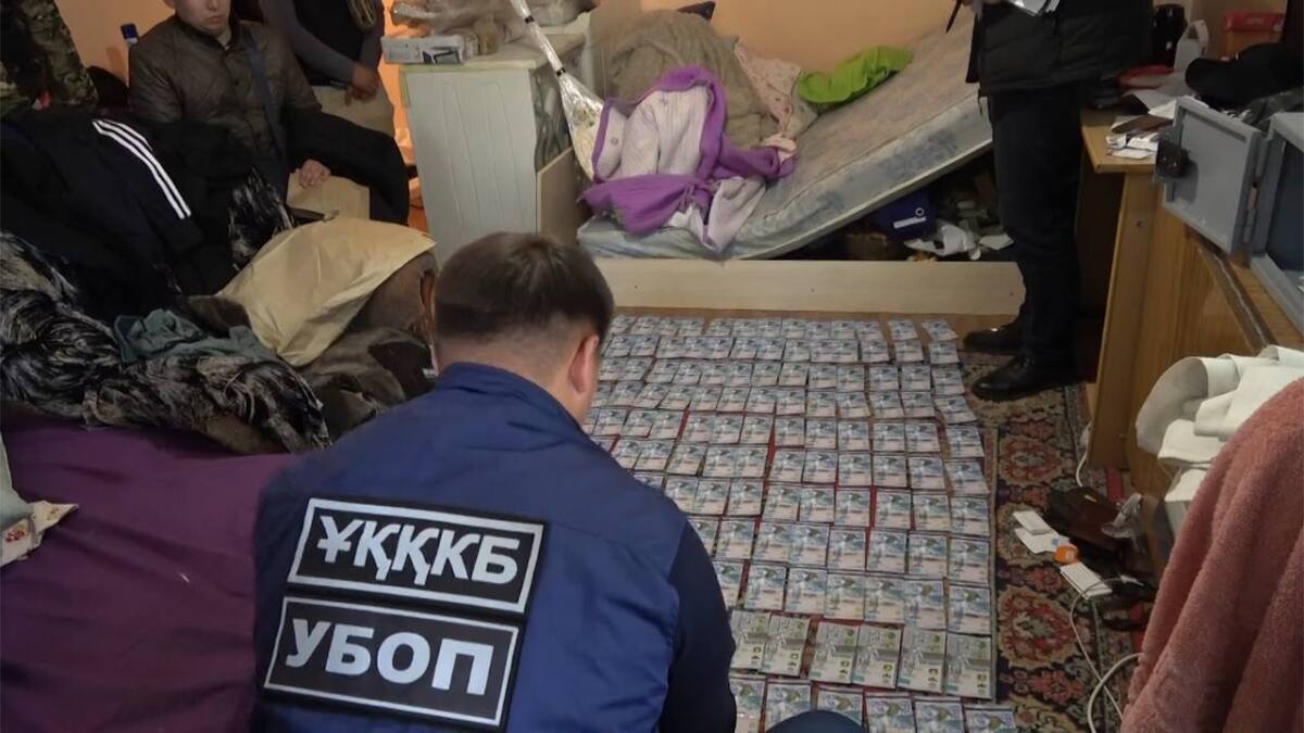 شقو-دا الاياقتار بىرنەشە پاتەردى زاڭسىز يەمدەنگەن