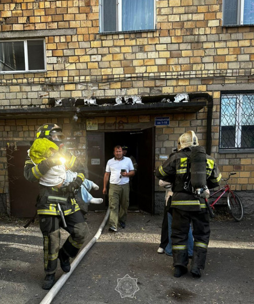 قاراعاندىدا پاتەر ورتىنەن ءۇش ادام قۇتقارىلدى