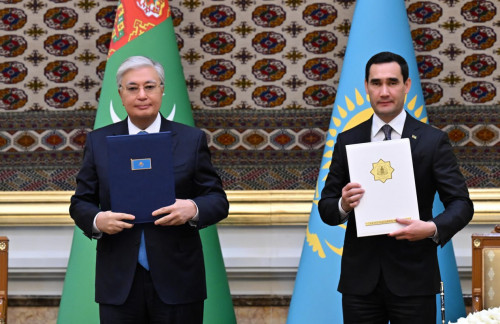 ەكى ەل پرەزيدەنتتەرى ستراتەگيالىق سەرىكتەستىك تۋرالى دەكلاراتسيانى قابىلدادى