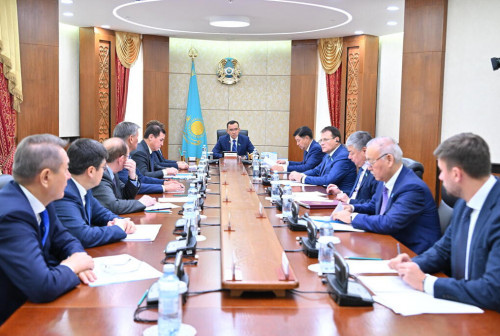 سەناتورلار تۇرعىن ءۇي ساياساتىن رەفورمالاۋ تۋرالى زاڭدى قارادى