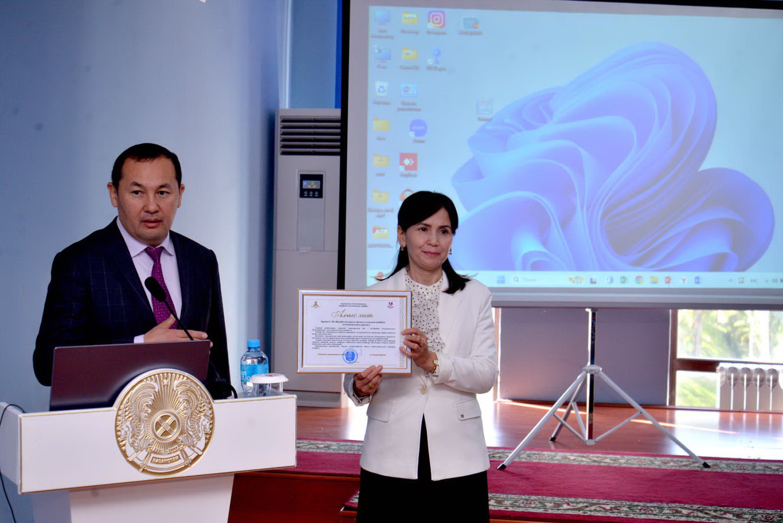 رۋحانيات قىزمەتىندەگى ونجىلدىق بەلەس