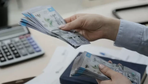 اتىراۋدا ەمحانا ەسەپشىسى قوماقتى قارجى ۇرلاعان