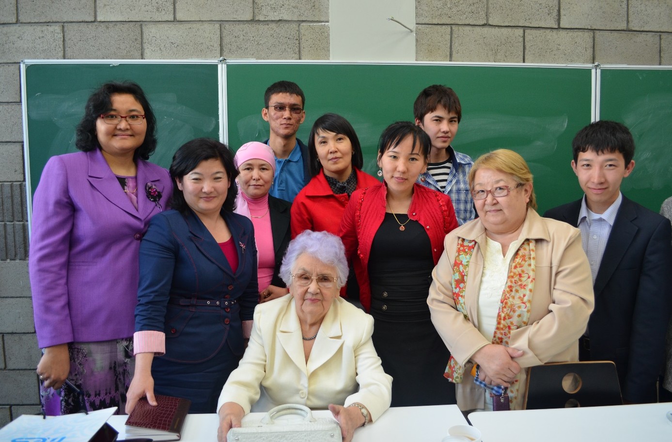 عىلىممەن ۇشتالعان عۇمىر