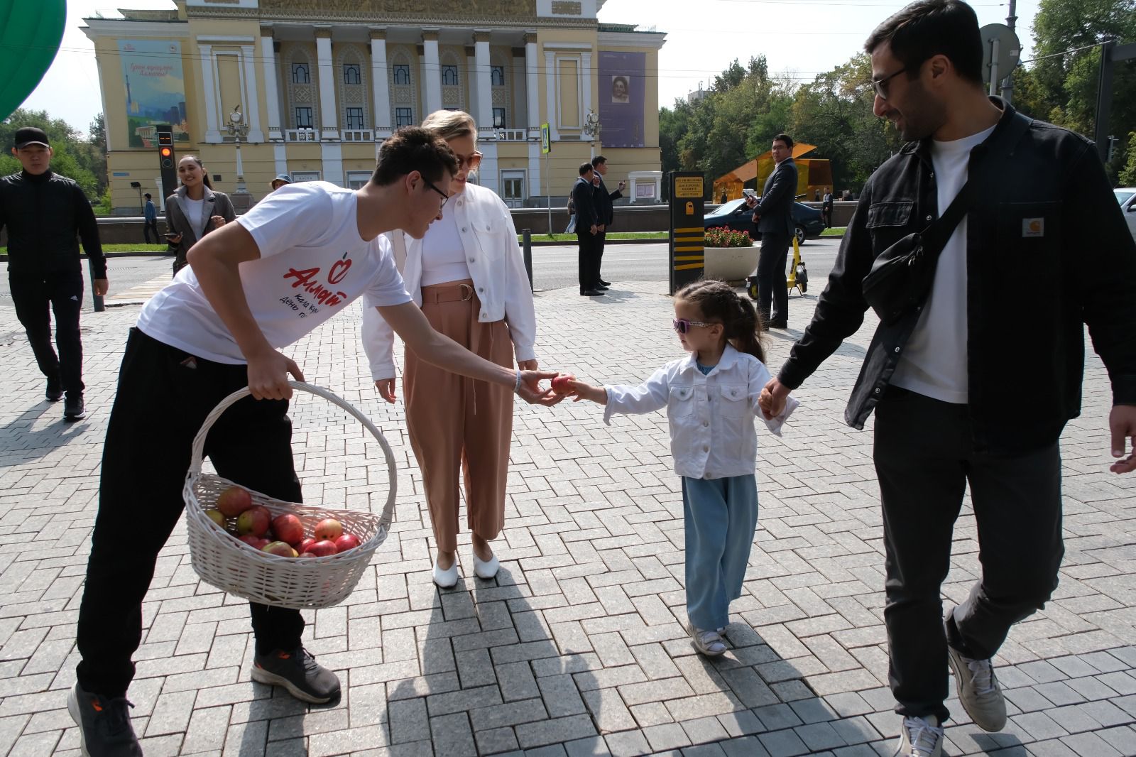 الماتىعا جۇرت نەگە اسىعادى؟