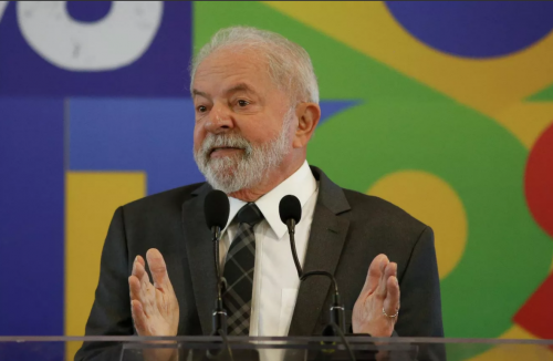 برازيليا پرەزيدەنتى ءوز رەزيدەنتسياسىندا قۇلاپ, جاراقات العان