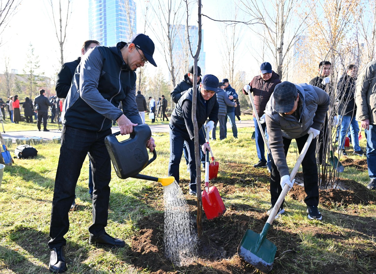 سەناتورلار ەكولوگيالىق اكتسياعا قاتىستى