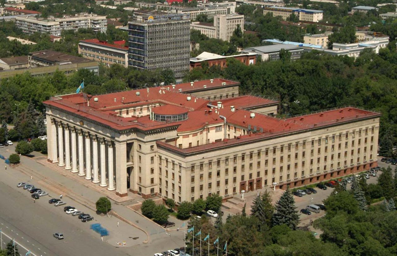 ەڭسەلى عيمارات – ەلدىك نىشانى