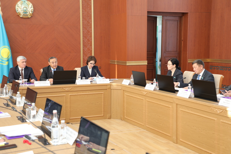 عىلىم دامىماي, مەديتسينا ىلگەرىلەمەيدى