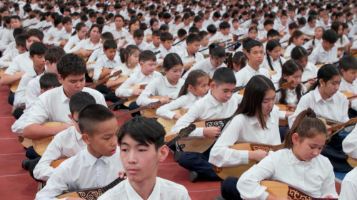 استانادا 3 مىڭ دومبىراشى كۇي شەرتىپ, رەكورد ورناتتى