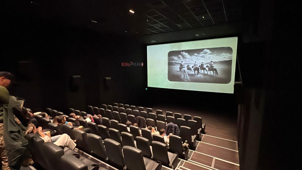 تاريحي ۆيدەولار – ۇلكەن ەكراندا