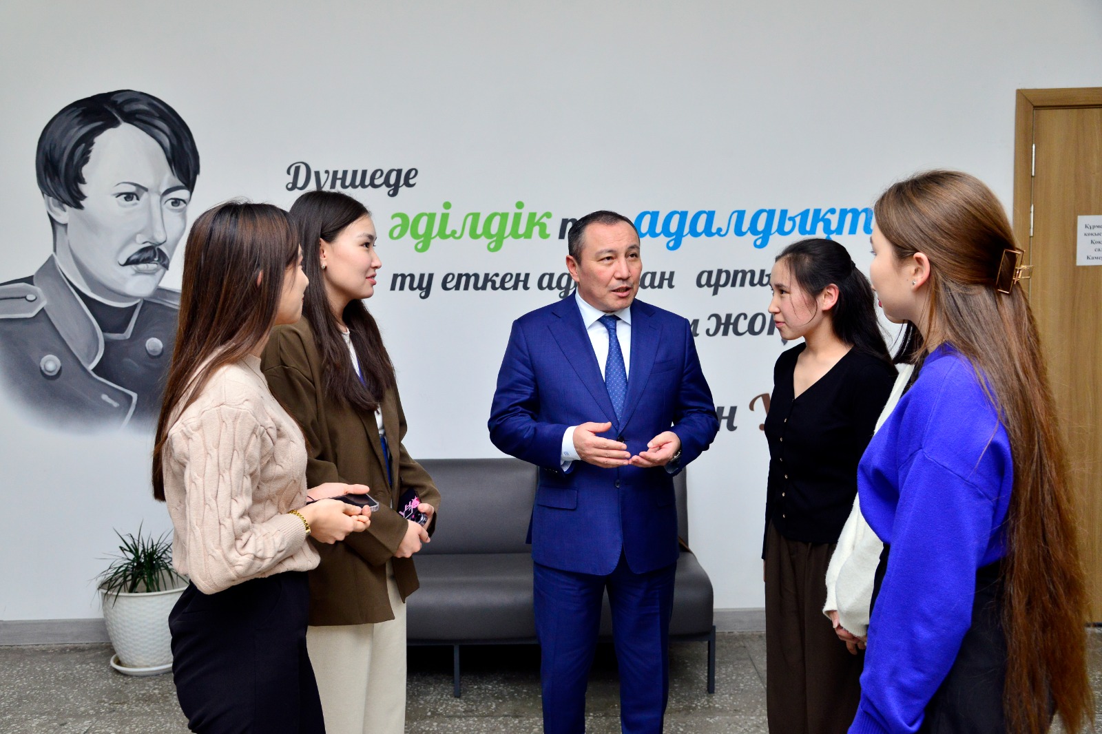 مۇعالىم ساپاسىن ارتتىراتىن مۇمكىندىك