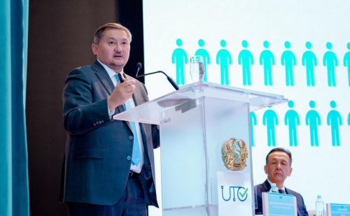 ۇبت- عا 20 جىل: تەستىلەۋ ارقىلى ءبىلىم بەرۋدى ترانسفورماتسيالاۋ