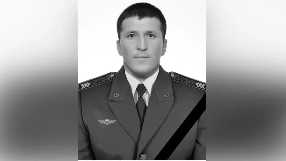 دالا ءورتىن ءسوندىرۋ كەزىندە قازا تاپقان قۇتقارۋشىنىڭ ماراپاتى تابىستالدى