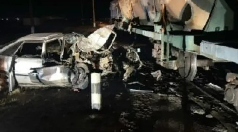 اقمولا وبلىسىندا جەڭىل كولىك پەن پويىز سوقتىعىسىپ, 3 ادام كوز جۇمدى