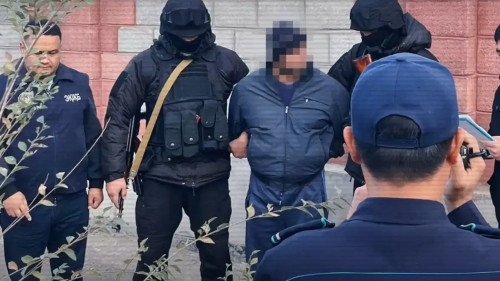 كەنتاۋدا ەكسترەميستىك توپ مۇشەلەرى ۇستالدى (ۆيدەو)