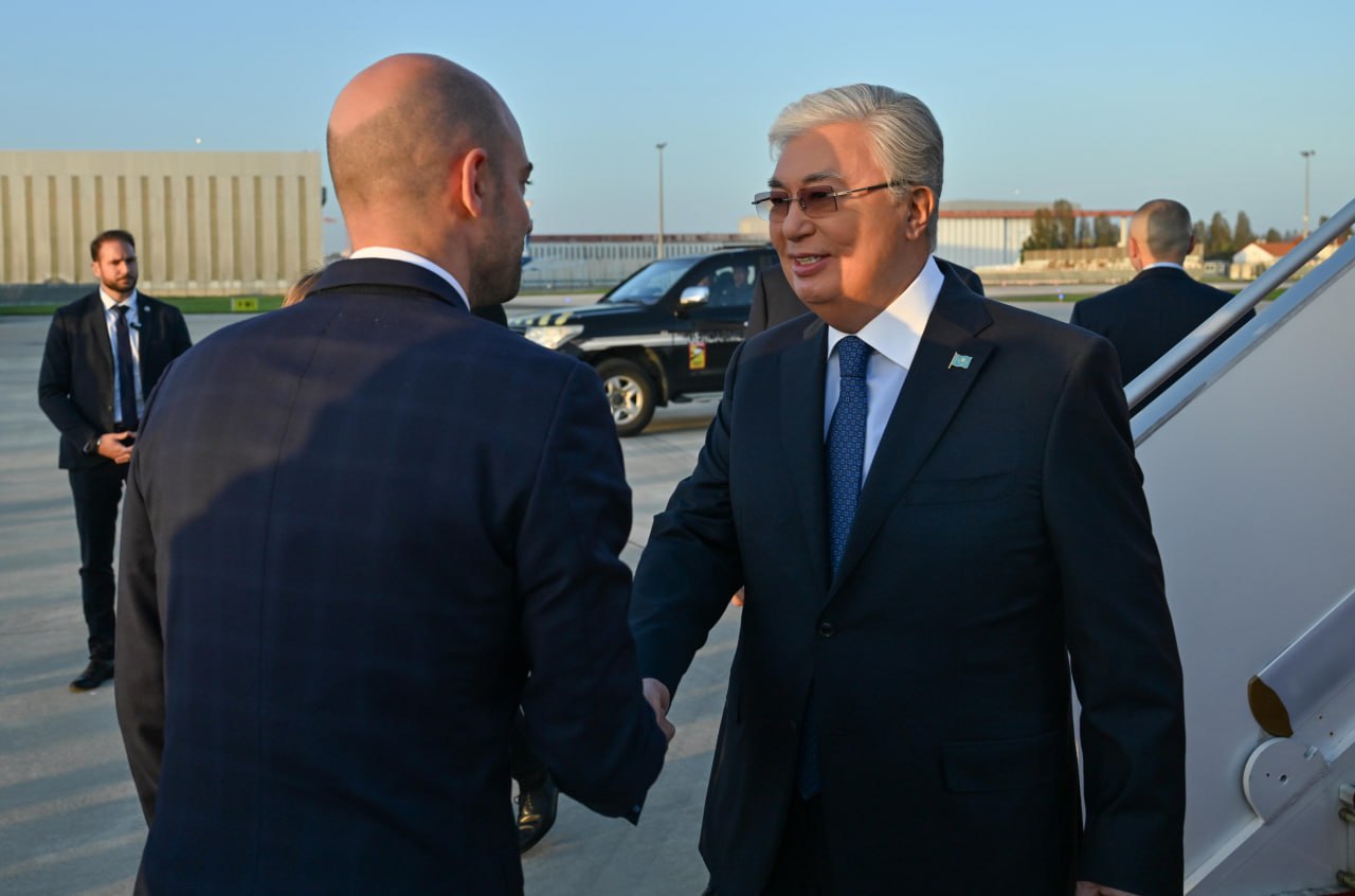 پرەزيدەنت فرانتسياعا مەملەكەتتىك ساپارمەن باردى