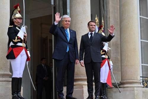 فرانتسيا پرەزيدەنتى قاسىم-جومارت توقاەۆتىڭ ساپارى تۋرالى قازاقشا جازبا جاريالادى