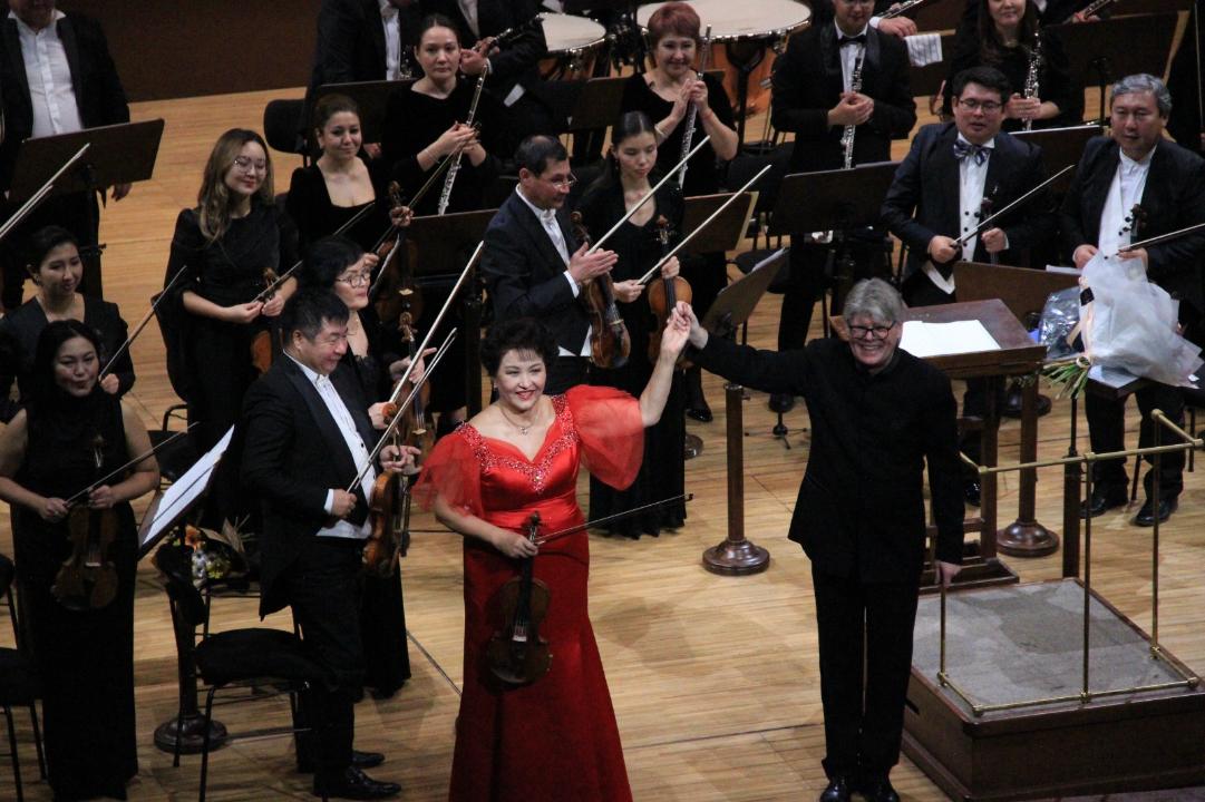 چەحيادا ونەر كورسەتتى