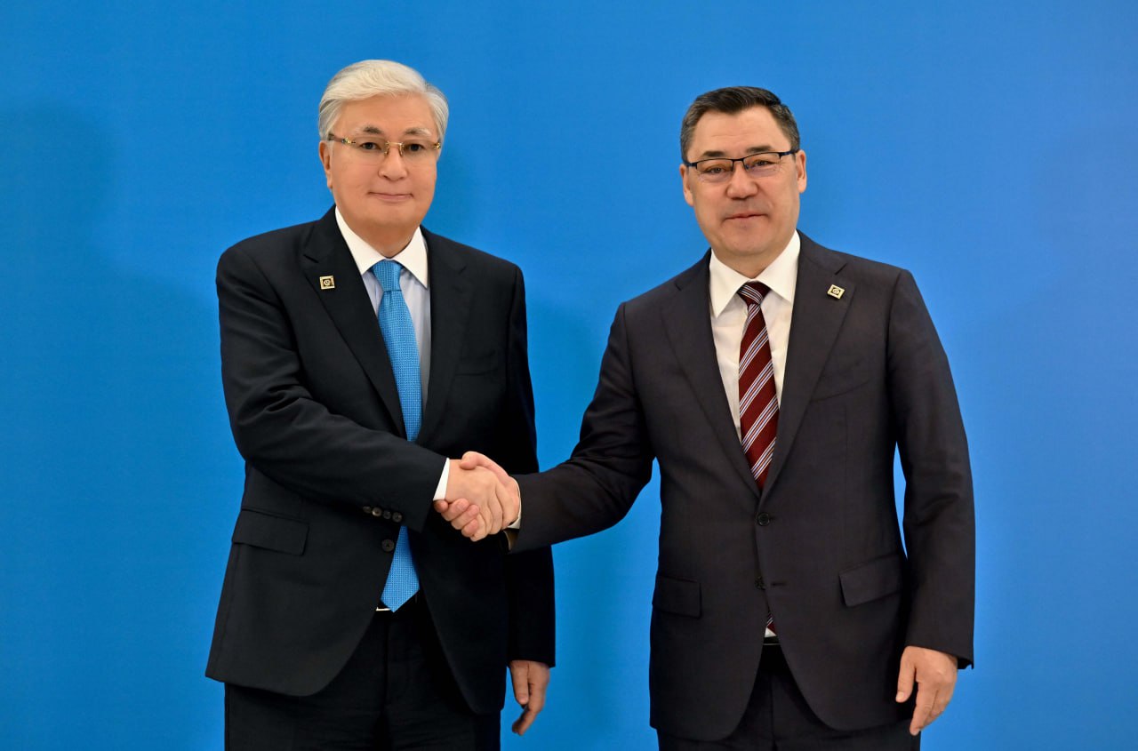 پرەزيدەنت بىشكەكتەگى «ىنتىماق وردو» عيماراتىنا باردى