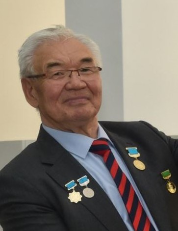 ادەبيەت الىپتارىن ايگىلەگەن