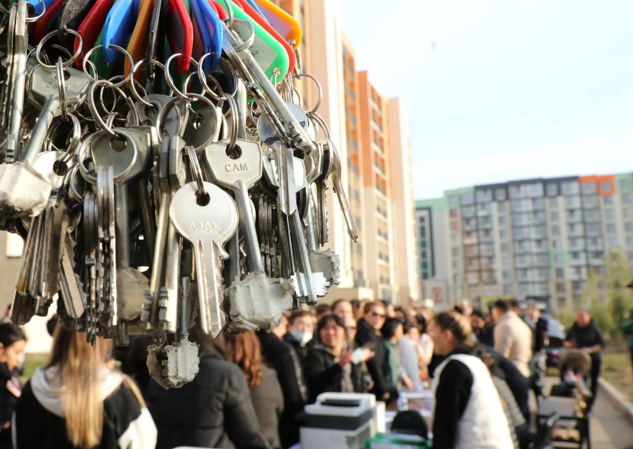 جالدامالى باسپانا – قۇتتى قونىس: الماتىدا تاعى 920 وتباسى پاتەر كىلتىن الدى