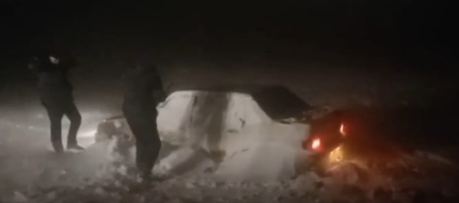 اقتوبە وبلىسىندا قار قۇرساۋىندا قالعان تۇرعىندار قۇتقارىلدى